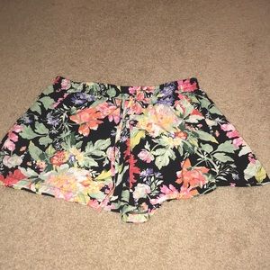 Floral shorts!